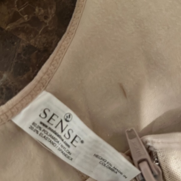 Sense 🤩 - Picture 3 of 4